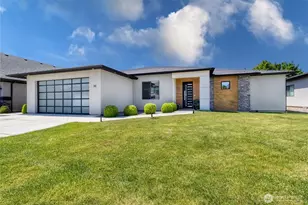 35 NE Alpine Dr, College Place, WA 99324 - Photo 1
