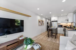 3953 1st Ave NE, Seattle, WA 98105 - Photo 11