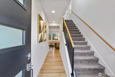 121 171st Place SW #B, Bothell, WA 98012 - Photo 3