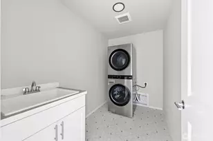 1066 SW 99th Pl, Seattle, WA 98106 - Photo 13