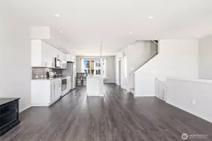 1066 SW 99th Pl, Seattle, WA 98106 - Photo 17