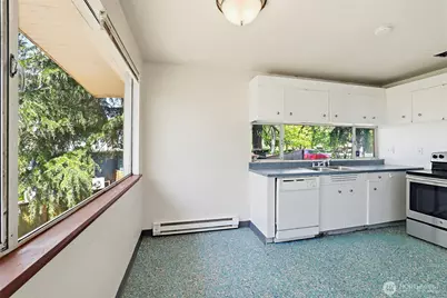 7529 Beacon Avenue S, Seattle, WA 98118 - Photo 7