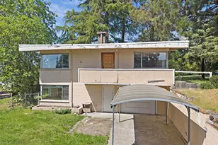 7529 Beacon Ave S, Seattle, WA 98118 - Photo 1
