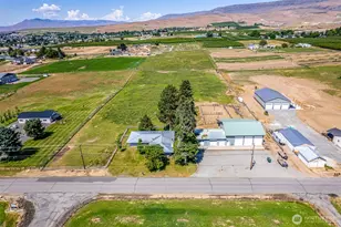 2775 4th St SE, East Wenatchee, WA 98802 - Photo 31