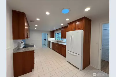 10704 Interlaaken Drive SW, Lakewood, WA 98498 - Photo 13