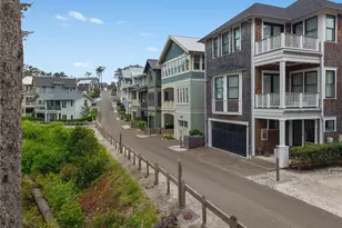 61 Seaside Ln, Pacific Beach, WA 98571 - Photo 3