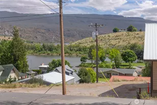 462 Beach St, Pateros, WA 98846 - Photo 13