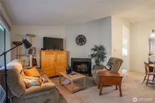 8521 S 259th St, Kent, WA 98030 - Photo 3
