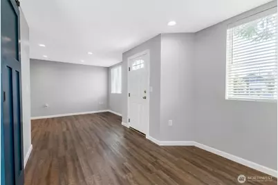 1102 N Sheridan Avenue, Tacoma, WA 98403 - Photo 9