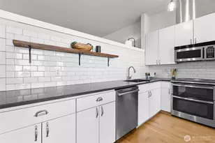 655 Crockett St, Seattle, WA 98109 - Photo 5