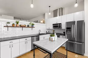 655 Crockett St, Seattle, WA 98109 - Photo 3