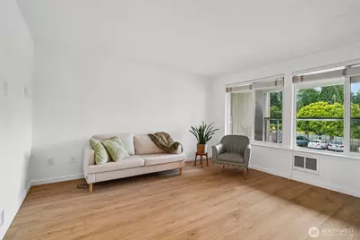 101 SW 119th Street #202, Seattle, WA 98146 - Photo 1