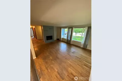 621 Brookdale Road E, Tacoma, WA 98445 - Photo 5