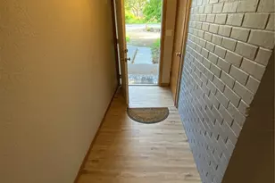 621 Brookdale Rd E, Tacoma, WA 98445 - Photo 3