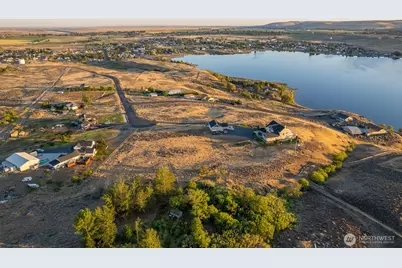 21190 NE Division.4 Road, Soap Lake, WA 98851 - Photo 9