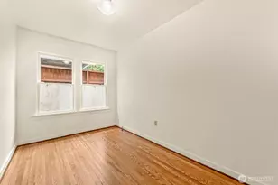 220 W Olympic Pl, Seattle, WA 98119 - Photo 17