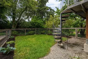 1717 32nd Ave, Seattle, WA 98122 - Photo 29
