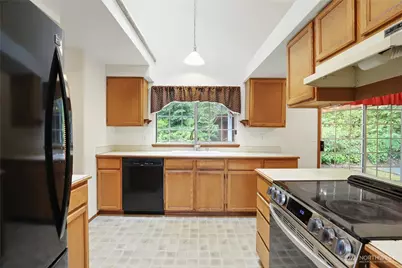 9621 Sunburst Court SE, Port Orchard, WA 98367 - Photo 9