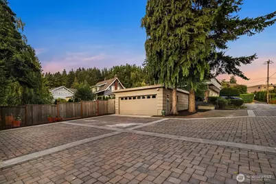 16947 Maplewild Avenue SW, Burien, WA 98166 - Photo 19
