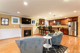 725 N 95th St, Seattle, WA 98103 - Photo 3