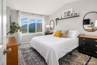 23300 SE Black Nugget Road #M2, Issaquah, WA 98029 - Photo 21