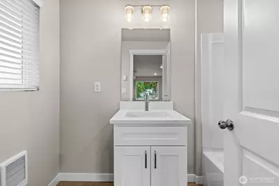 8827 A E D Street #1, Tacoma, WA 98445 - Photo 15
