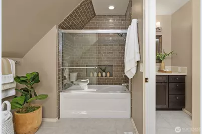 2400 100th Avenue NE, Bellevue, WA 98004 - Photo 21