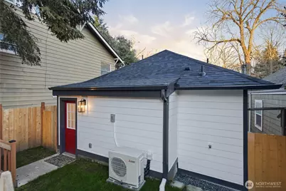 1927 42nd Avenue SW, Seattle, WA 98116 - Photo 29