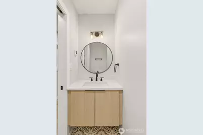 1927 42nd Avenue SW, Seattle, WA 98116 - Photo 27