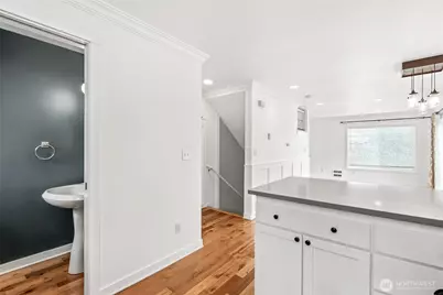 9011 46th Avenue S #B, Seattle, WA 98118 - Photo 11