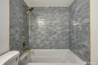 14527 NE 40th Street #G104, Bellevue, WA 98007 - Photo 15