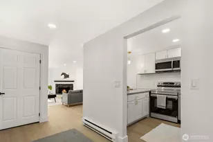 14527 NE 40th St, Bellevue, WA 98007 - Photo 17
