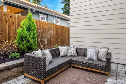 12002 20th Avenue NE, Seattle, WA 98125 - Photo 11