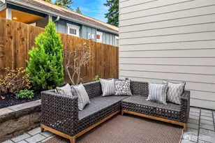 12002 20th Ave NE, Seattle, WA 98125 - Photo 11