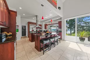10823 Seaview Dr, Anderson Island, WA 98303 - Photo 15