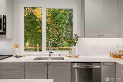 4411 21st Avenue SW, Seattle, WA 98106 - Photo 5