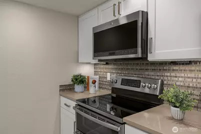 145 105th Avenue SE #25, Bellevue, WA 98004 - Photo 13