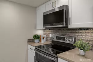 145 105th Ave SE, Bellevue, WA 98004 - Photo 13