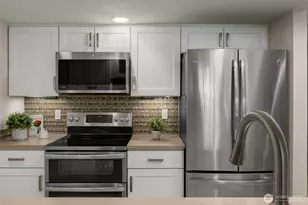 145 105th Ave SE, Bellevue, WA 98004 - Photo 11
