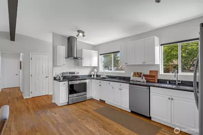 11633 18th Avenue SW, Burien, WA 98146 - Photo 5