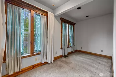 401 7th Street NW, Puyallup, WA 98371 - Photo 5