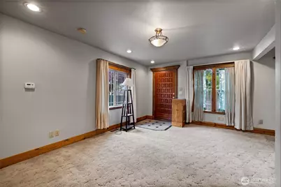 401 7th Street NW, Puyallup, WA 98371 - Photo 3