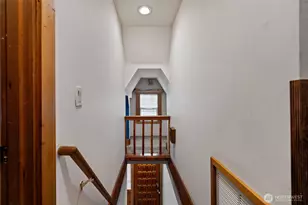 401 7th St NW, Puyallup, WA 98371 - Photo 19