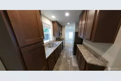 826 Chester Avenue, Bremerton, WA 98337 - Photo 3