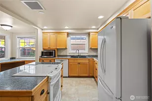 4059 Tacoma Ave S, Tacoma, WA 98418 - Photo 9