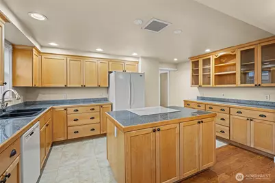 4059 Tacoma Avenue S, Tacoma, WA 98418 - Photo 11
