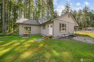 11813 Island Dr, Anderson Island, WA 98303 - Photo 7
