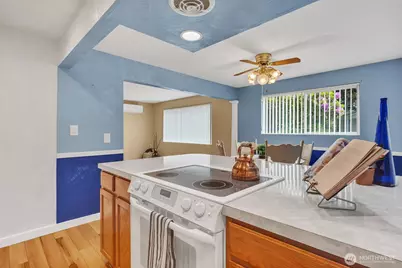 348 7th Place SE #Unit 1, Puyallup, WA 98372 - Photo 9