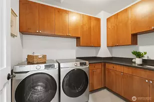 11262 SE 34th St, Bellevue, WA 98004 - Photo 27