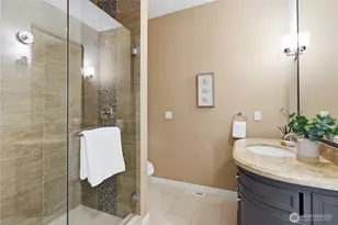 11262 SE 34th St, Bellevue, WA 98004 - Photo 15
